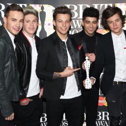 Somos 2 Directioners /beliebers. Amamos las nuevas noticias, seguinos y enterate de todo ♥ Pedi FOLLOW BACK