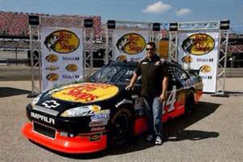 I love Nascar and Football! I love to go out dancing! I am a single mom. my son is my world:)