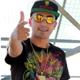 Bato de frente com o que for, to atrás do meu sonho , faço o que eu amo , sou aquele mlk doido , que canta SÉLOKO , haha