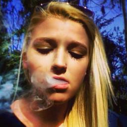 blazedblonde420's profile picture. Instagram @blazedandblonde