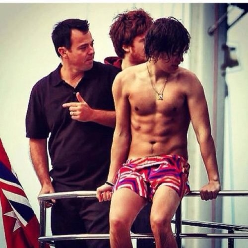 |-|£¥ I'm Jaelyn :D im a huge DiReCtIoNeR!!!!