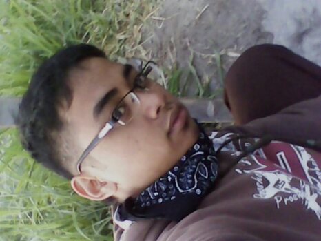 yusufnurirawan's profile picture. Pesimis dan gagal gak ada di kamus harian gue.....