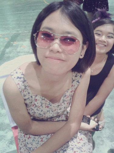 เราฮา กาก เกรียน :)  เกลียดคนแอ๊บ ! และไม่นิยมสีชมพู