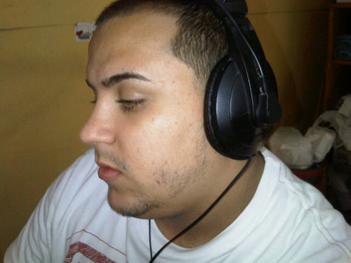 Dominicano, una persona manejable, Empresario, Estudiante, Lakers Fan All Day