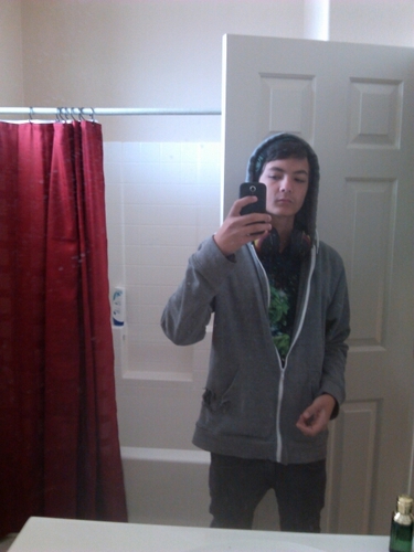 caboulouEvan702's profile picture. stay in drugs eat your school dont do vegetables