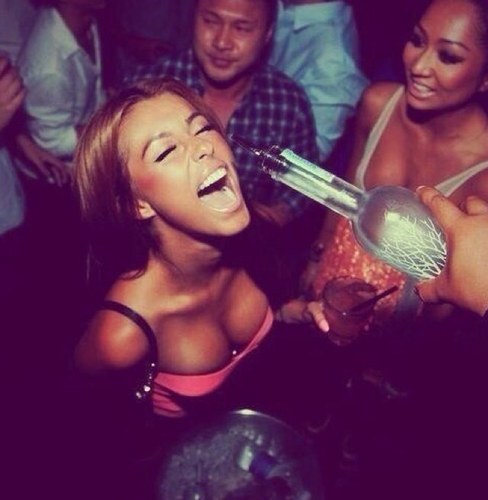 an average princess with a wine addiction, struggling to keep it classy