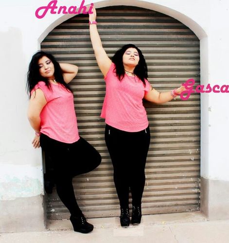 anahi065's profile picture. 