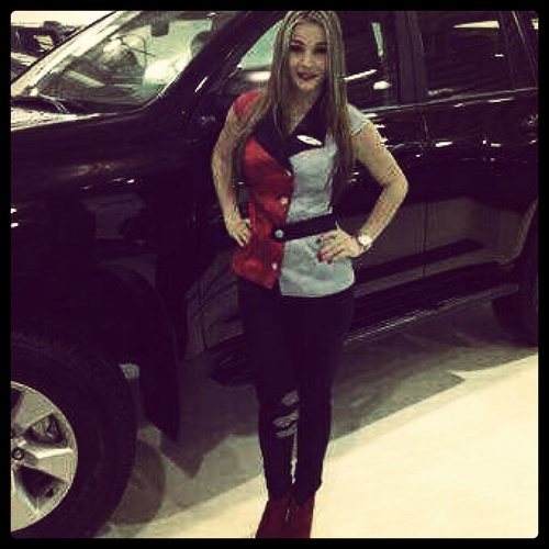Modelo y Presentadora De PaparaziTv