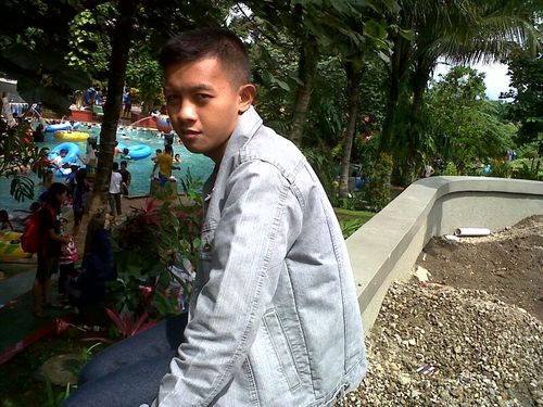 wise, young, powerfull n success. BE YOUR SELF