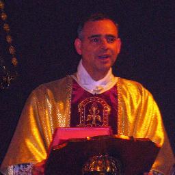 Sacerdote católico