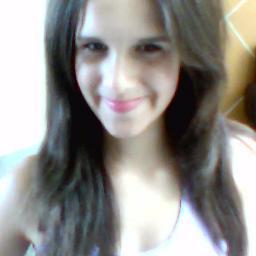 Cursando Enfermagem,17 anos,Namorando