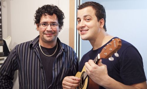 Studio Tunes - Jingles, trilhas e spots. Música, maestro!