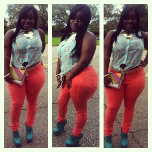 consider myself as the BITCH YU WANNA BE. ENVY me so Follow me & ill follow back Muah! loving him