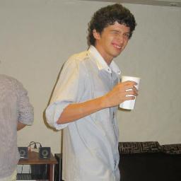 Se trata de saber jugar y de aprender el juego, sabiendo como hay que jugar disfrutarás del juego..♫♪