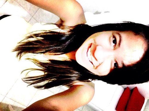 belpaaiva's profile picture. ''Aprenda a superar, melhor do que ficar triste, é rir da cara de quem te fez chorar.''