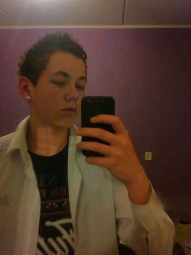 vroomshoop / 16 jaar / twente enschede/ team allusz / eminem / NEDERLAND / mn allerliefste vriendje ♡! Dikke kusss / hou van je @xcarlijnvos xx!!!