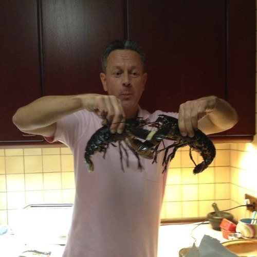 CaveatEmp's profile picture. Bankman som vurmar för de finansiella marknaderna (alla!), kvinnor (1!) och trav (särskilt Halmstadtravet!). Valspråk: Caveat Emptor (Buyer's Risk)