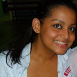 AmandaPaoola's profile picture. Acredito que com Deus tudo tem solução, sempre tem uma saída. E acho que isso me dá força pra seguir em frente quando encontro algum obstáculo.