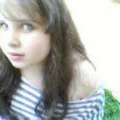 *--* Sou pekena, fofinha, educada kuando kero, simpatica, simples.... e é isso por inkuanto *--*