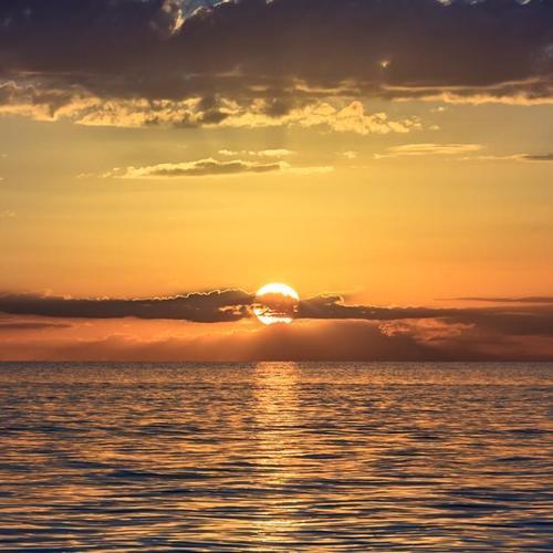 ilove2live's profile picture. 