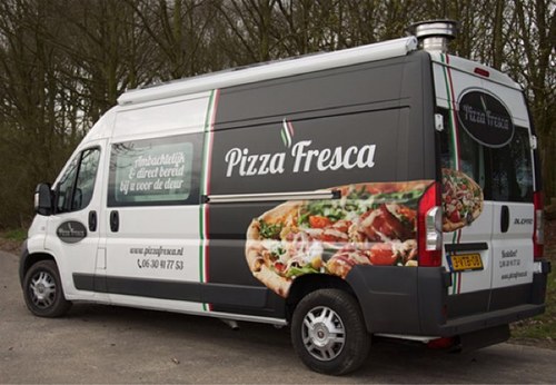 Wij maken de pizza's voor uw deur klaar!