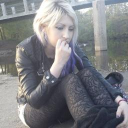 23. Neuroscience PhD student at Cardiff Uni.
I like soft rock.. and hard... 
cheese.