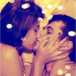 MoTeAmoTa's profile picture. ~ Eu enfrento o mundo apenas com uma mão, se você segurar a outra !! *--* ♥