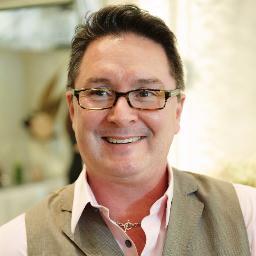 Rrivre Davies is one of the top event designers in the United States and continues to innovate through his luxury rental company, Rrivre Works.