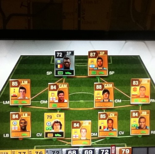 IK BEN DE ENIGE BETROUWBARE FIFA 13 ULTIMATE TEAM WEGGEVER VAN SPELERS EN/OF COINS, HET ENIGE WAT JE HOEFT TE DOENEen dm sturen hoe het werkt of--