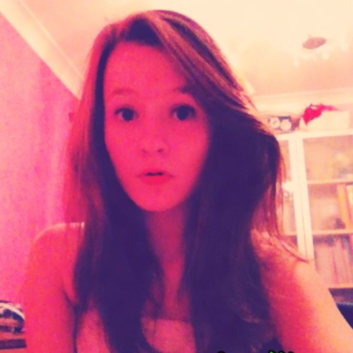 Now your reading this you might aswell click the follow button ;) ill follow back if you just ask me 
BBM-2A7BB335
KIK- Hannah_Bridge