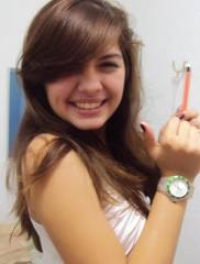 engraçada, teimosa, dedicada... Fui unica em tudo que fiz