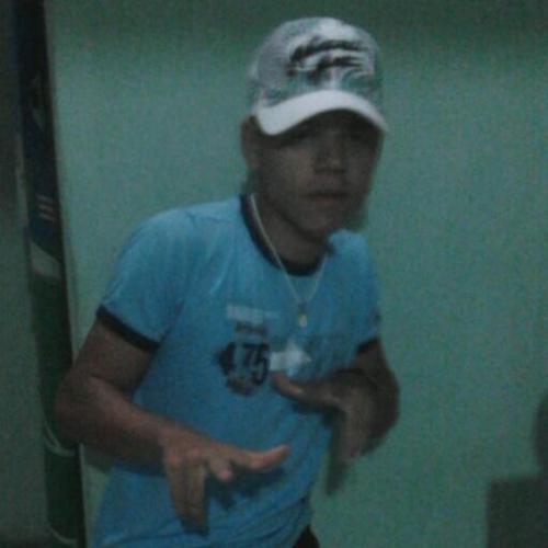Vivo a vida ao maximo...ao lado de pessoas maximas..kk
