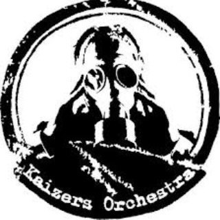 19 år gammel, blir lett irritert på kjepphøye fangirls. Sier ting rett ut. Veldig glad i @kaizrsorchestra, festivaler, trening, kaffe og øl!