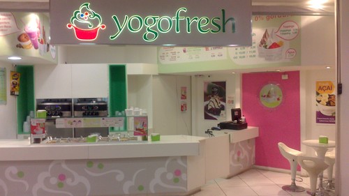 Somos um frozen a base de Yogurt natural, bastante saúdavel, estamos localizado no shopping ilha plaza loja 255, venha experimentar você não vai se arrepender!!