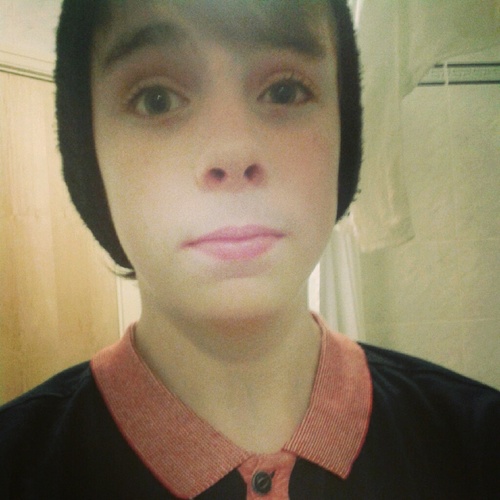 13 | Tweet me saying Bumsex for a follow back;)