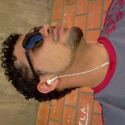 Pessoa feliz, sem descrição certa... mas certo do que quer!