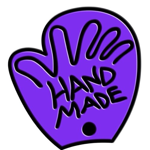 Monederos y bolsitos hechos a mano, no dudes en pedir el modelo que más te guste, te encantará.
Enredos Handmade también en FB y http://t.co/VFVquGWh0v