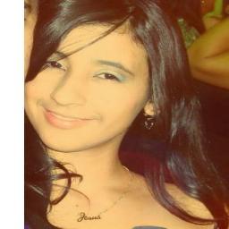 Há três coisas na vida que você nunca deve quebrar: Confiança, promessas e um coração..ՏՁ- - - ❥http://t.co/JfeXXLNk55