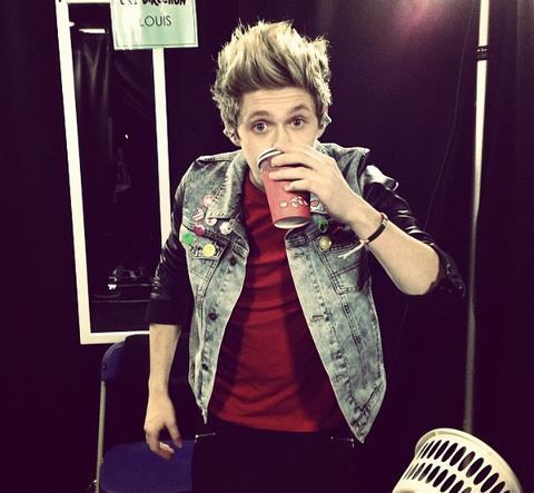 hey guyZ i luff one direction n.. austin =^.^= !! nth to tell mor abt me