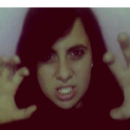 Me Ame ou Me Odeie,ambos estão ao meu favor,se vc me ama,eu smp estarei em seu ♥,se vc me odeia,eu estarei smp em sua mente.......
