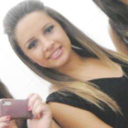 Eeeu podeeria seer a pessoa maais agradáveel do mundo, maais opteei por seer eu meesma (: