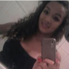 Uma pessoa muito legal, sou simpatica linda 'rs *--*, adoro me enturmar !!!