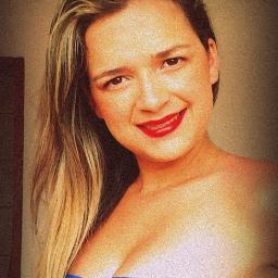 Sou uma Garotaa' alegree ,divertiidaa.....'Quando sou boa, eu sou boa. Mas quando sou ruim, sou melhor ainda -Tenho 20 aninhos,