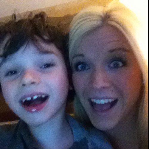 kerryann8's profile picture. And the peace of God, which passes all understanding, shall keep your hearts and minds through Christ Jesus. Philippians 4:7