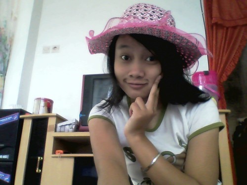 uusthokwuesh's profile picture. jangan pernah meremehkan sesuatu yang belum tentu kamu mampu :)