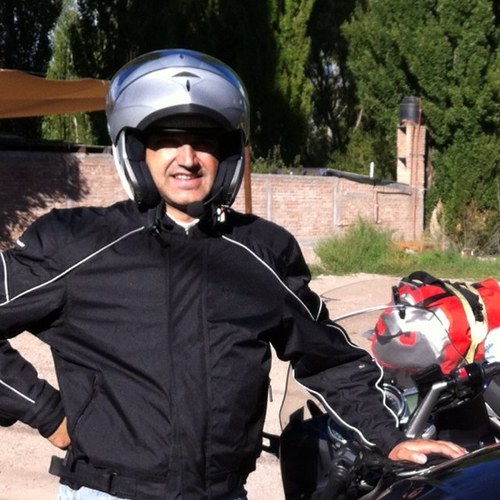 horacvillalobos's profile picture. Siempre ando por la derecha y jamás he virado izquierda. Motoquero, gozador de la buena conversa y los asados. Feligrés de Jack Daniel's. Ex Georgean, 1984