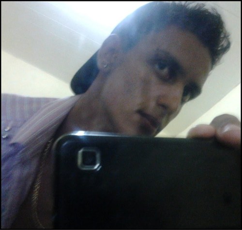 Soh Um Kara Serio! kk Zuera !! :)