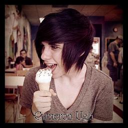 Matiasugh's profile picture. Soy Matías, soy Scene Kid y fanático de Cameron Ugh ,aspiro a ser modelo de fotografía.