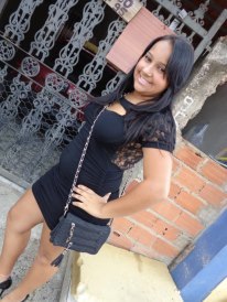 Sou extroverdita, dou muita risada.. Sou xata.. Pra ter minha amizade tem que saber lidar cmg.. ! Fikaadika#