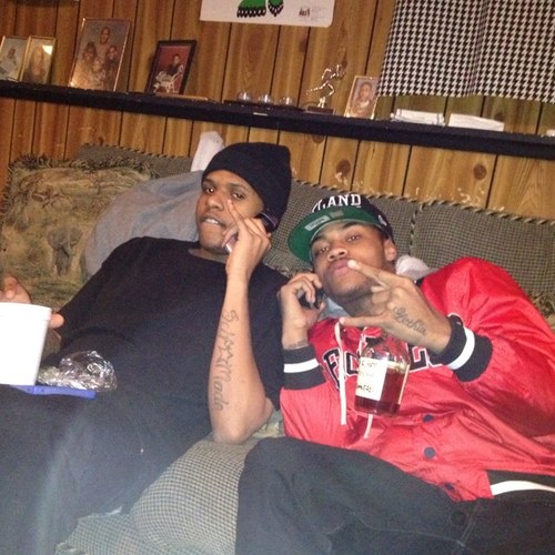 WE DA FUCKIN MOES FUCK DA FOES I JUST DONT GIVE A FUCK